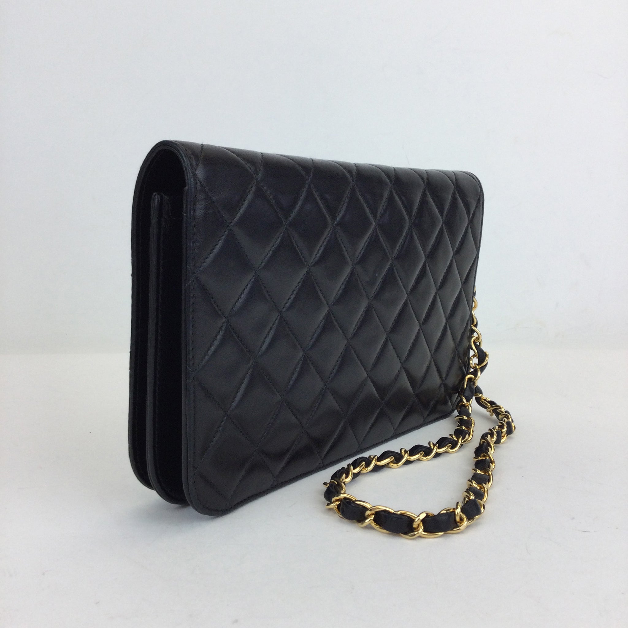 Quilted Chain Shoulder Bag Lambskin (Pre-Owned)